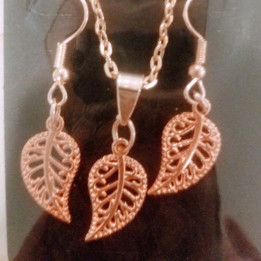 Necklace set. S4